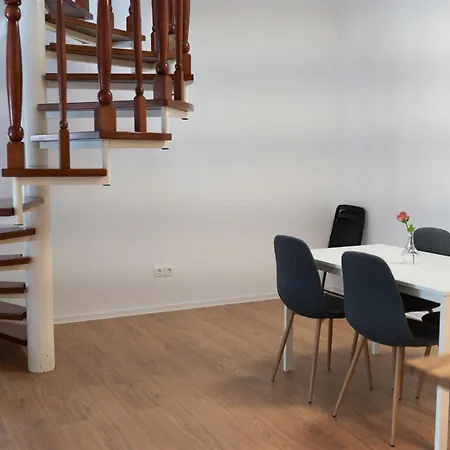 Big Duplex Terrace Free Parking Center *