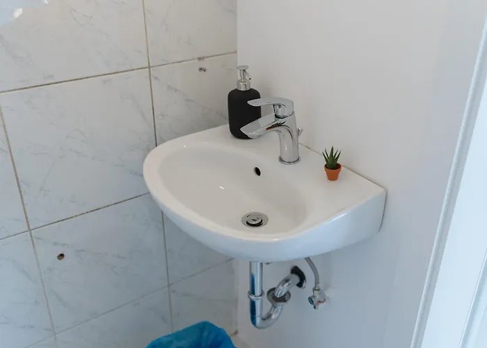 Big Duplex Terrace Free Parking Center *